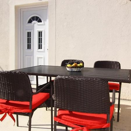 Apartments Dubreta 챠브타트 외부 사진